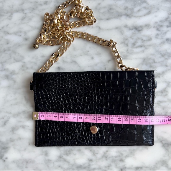 Black shoulder or belt bag/wallet with chain strap - Picture 3 of 9